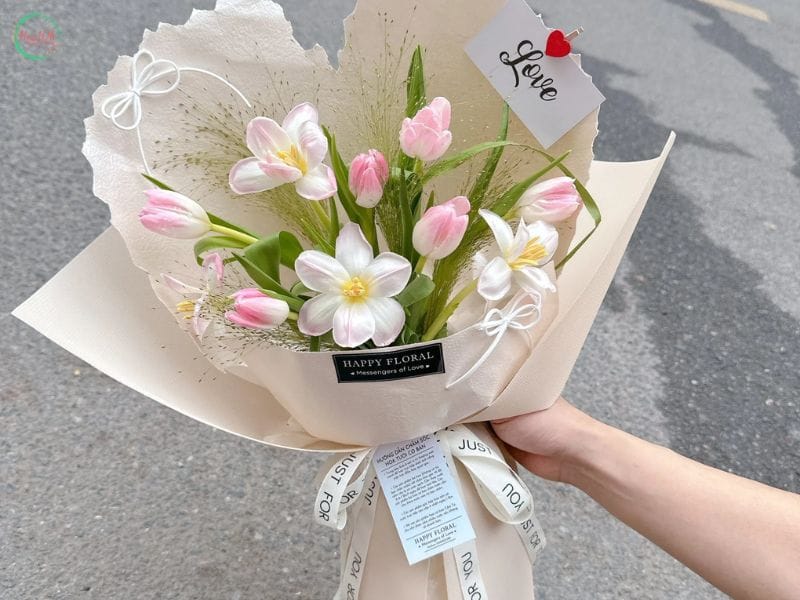 Liệu pháp sắc màu từ hoa tươi cho không gian sống